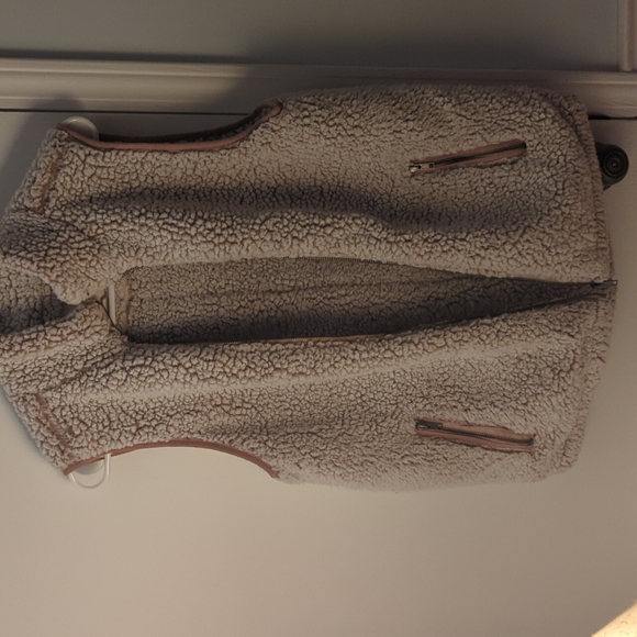 Thread & Supply Soft Popcorn Vest - Picture 4 of 4